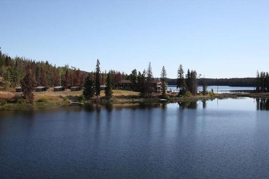 Lac Le Jeune Nature Resort Logan Lake Exterior photo