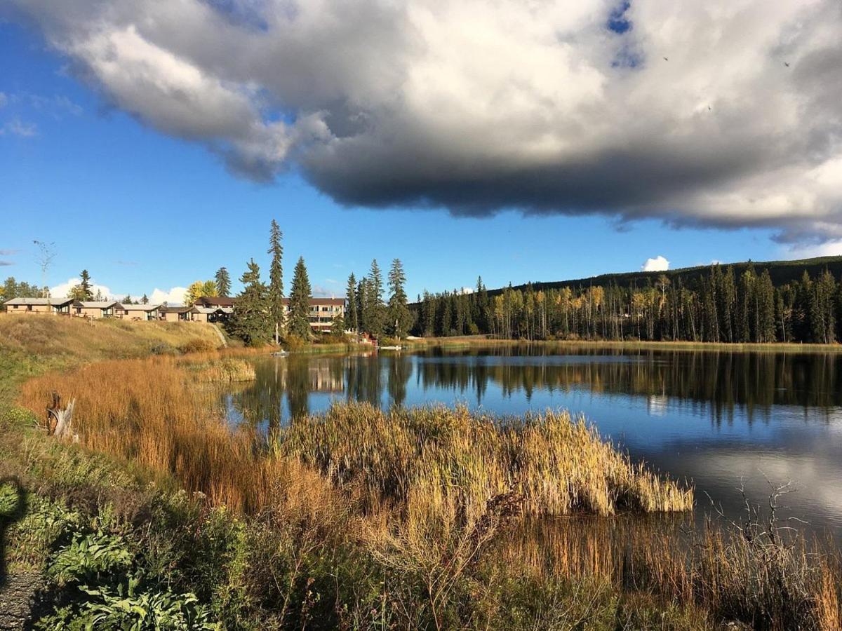Lac Le Jeune Nature Resort Logan Lake Exterior photo